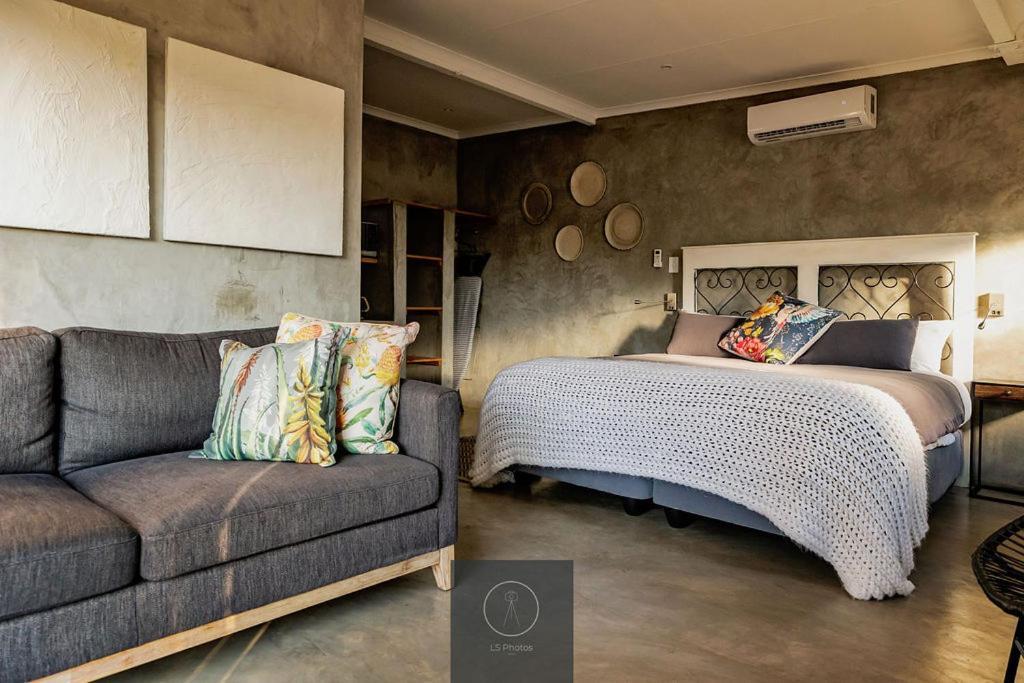 Guest Room At Joubert Piet Retief Extérieur photo